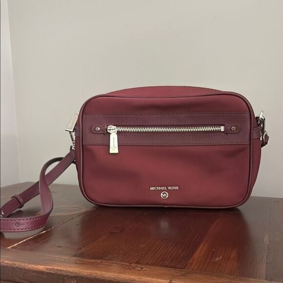 NWOT Michael Kors Jet Set Charm Large East/West Crossbody - Picture 1 of 15